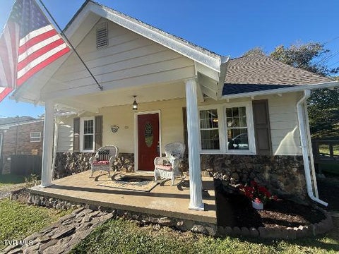 Photo of 631 Gravely Road, Kingsport, TN 37660 (MLS # 10002473)