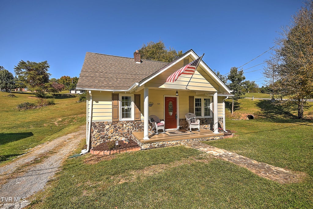 Photo of 631 Gravely Road, Kingsport, TN 37660 (MLS # 10002473)