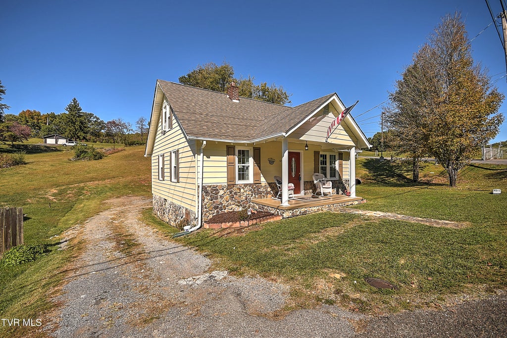 Photo of 631 Gravely Road, Kingsport, TN 37660 (MLS # 10002473)