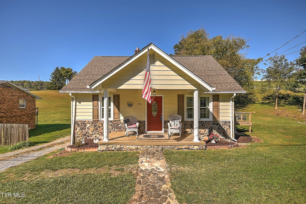 Photo of 631 Gravely Road, Kingsport, TN 37660 (MLS # 10002473)