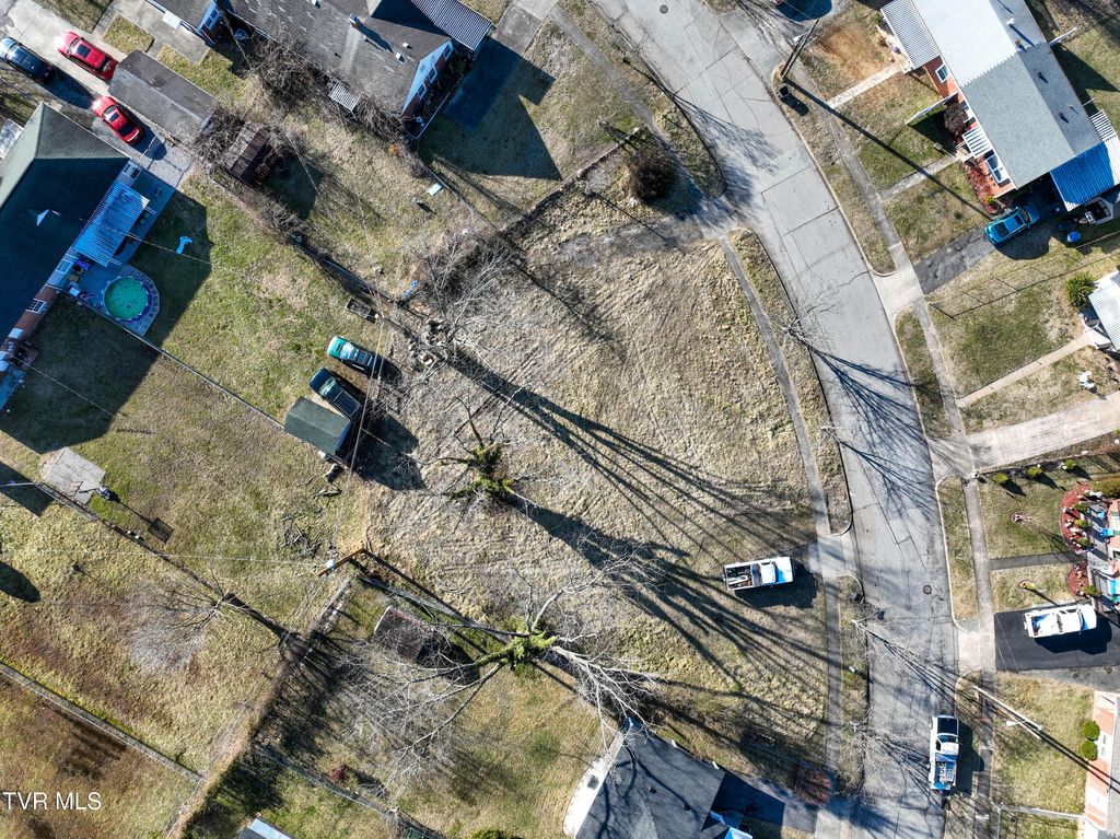 Photo of 524 Sequoyah Drive, Kingsport, TN 37660 (MLS # 9991289)