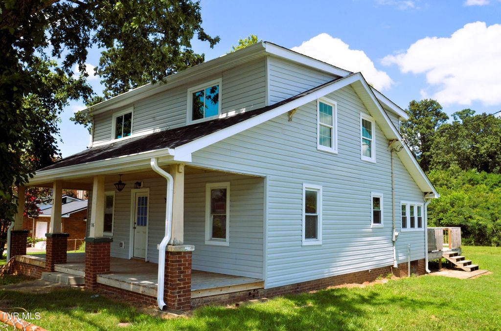 Photo of 116 Dellwood Street, Kingsport, TN 37665 (MLS # 9990331)