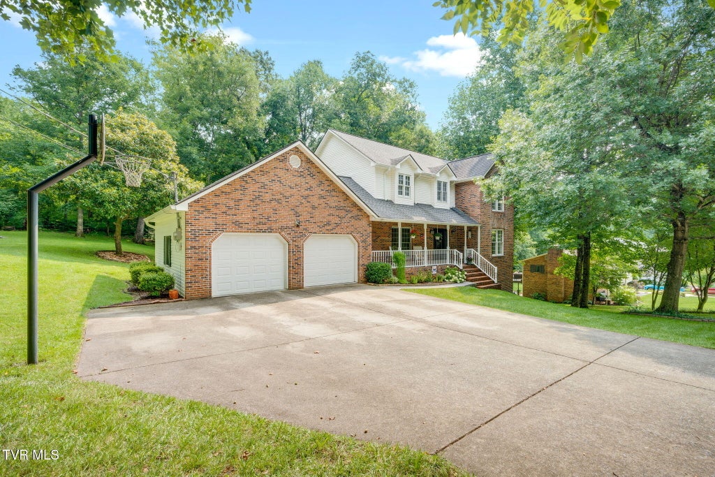Photo of 640 Woodland Drive, Elizabethton, TN 37643 (MLS # 9998837)
