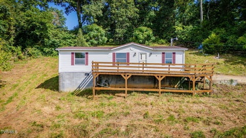 Photo of 114116 Woodland Circle, Greeneville, TN 37743 (MLS # 10000264)