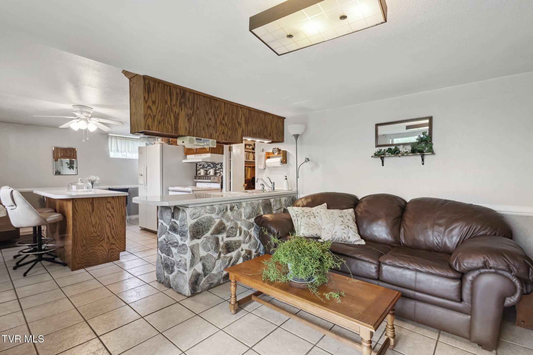 221 Locust Lane, Lebanon, Virginia image 33