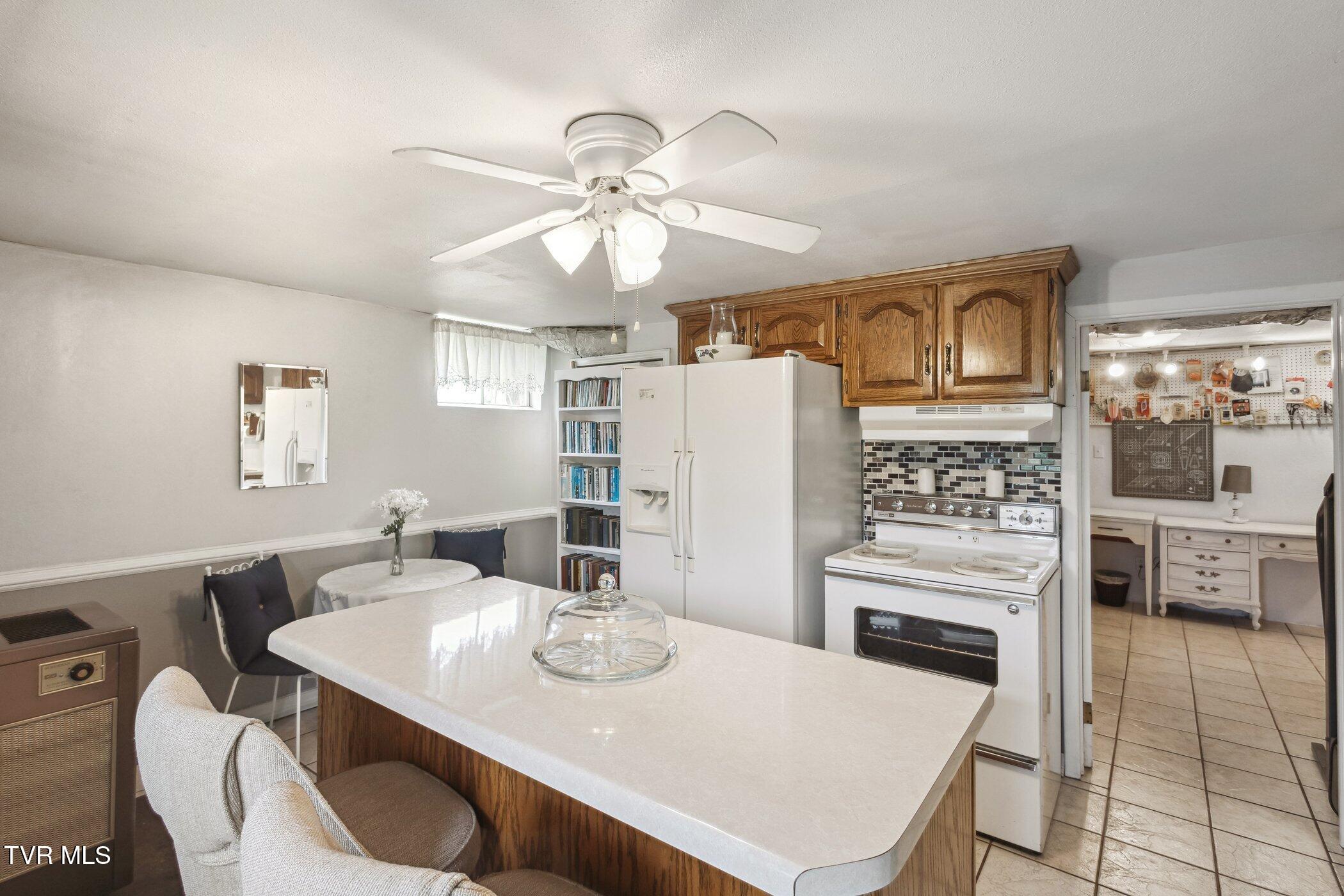 221 Locust Lane, Lebanon, Virginia image 37