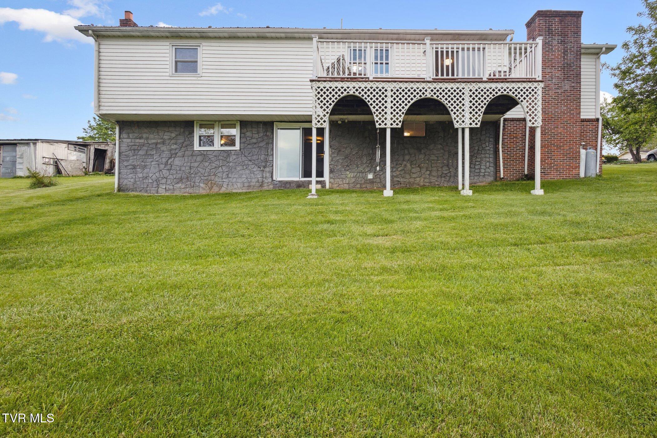 221 Locust Lane, Lebanon, Virginia image 7