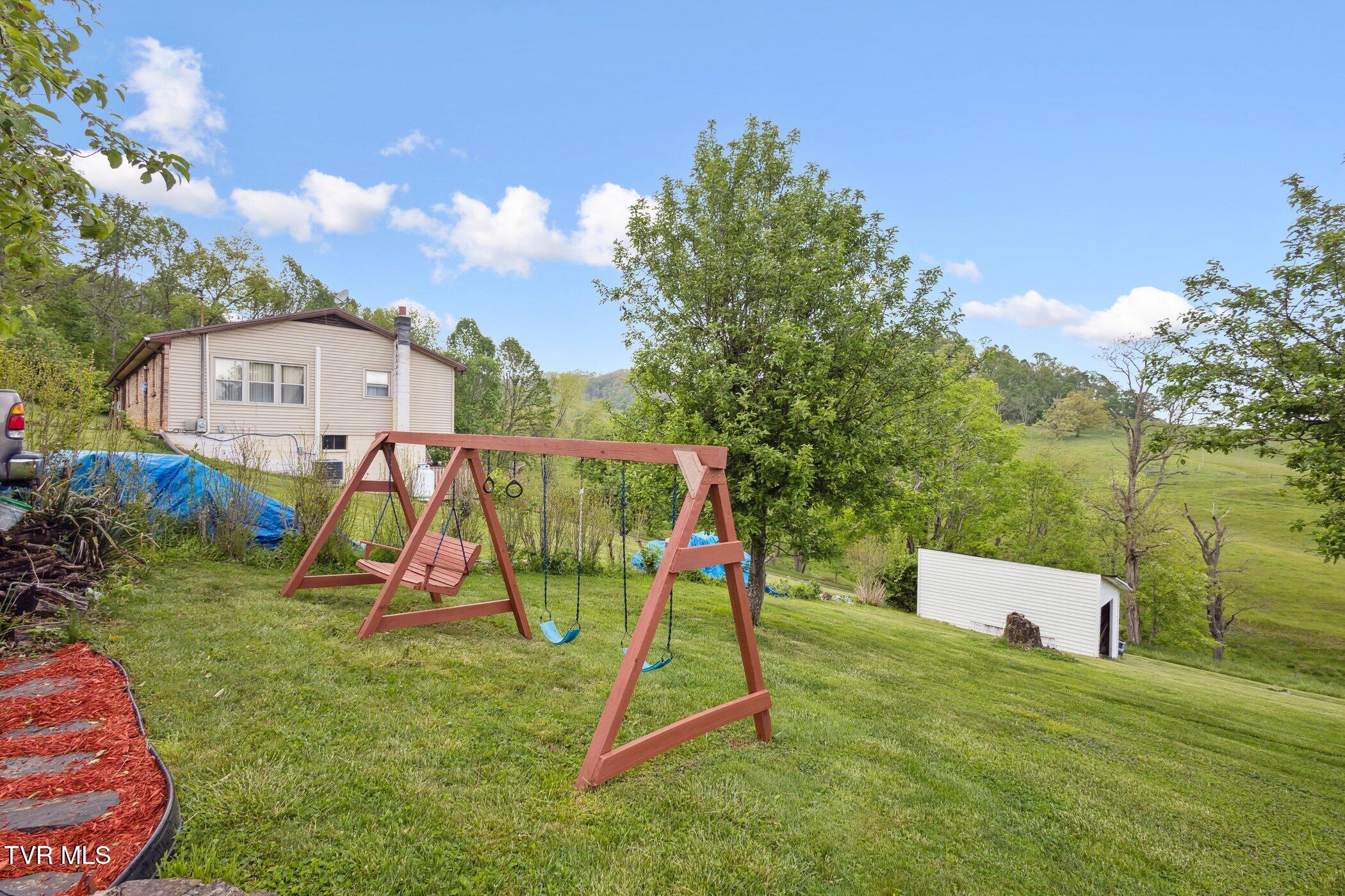 221 Locust Lane, Lebanon, Virginia image 3