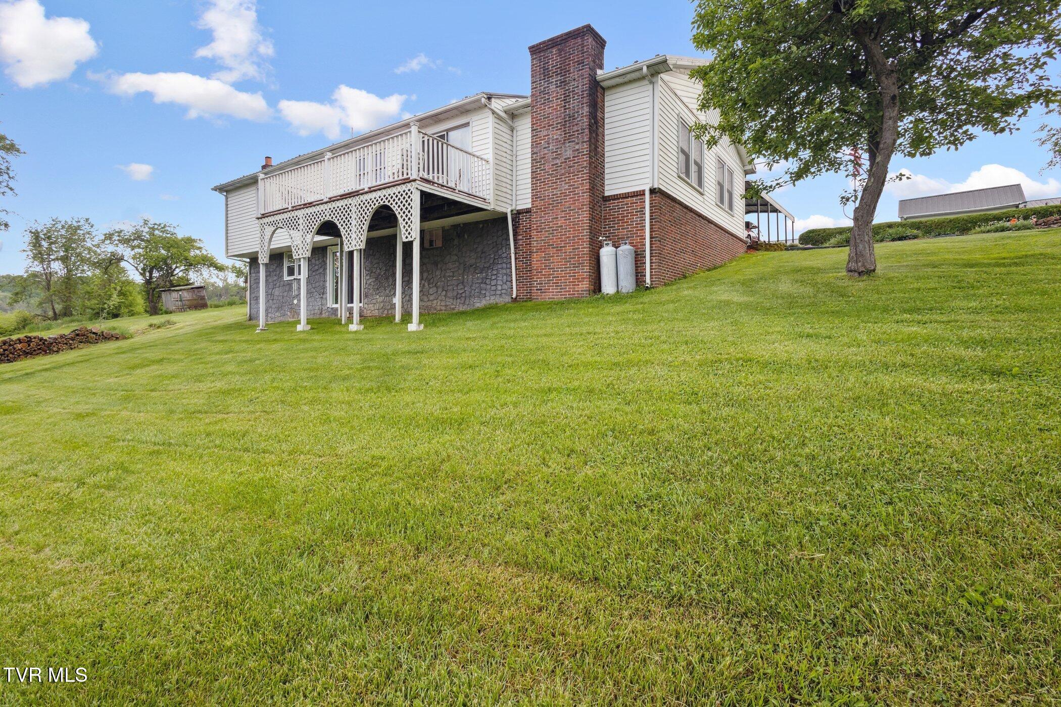 221 Locust Lane, Lebanon, Virginia image 6