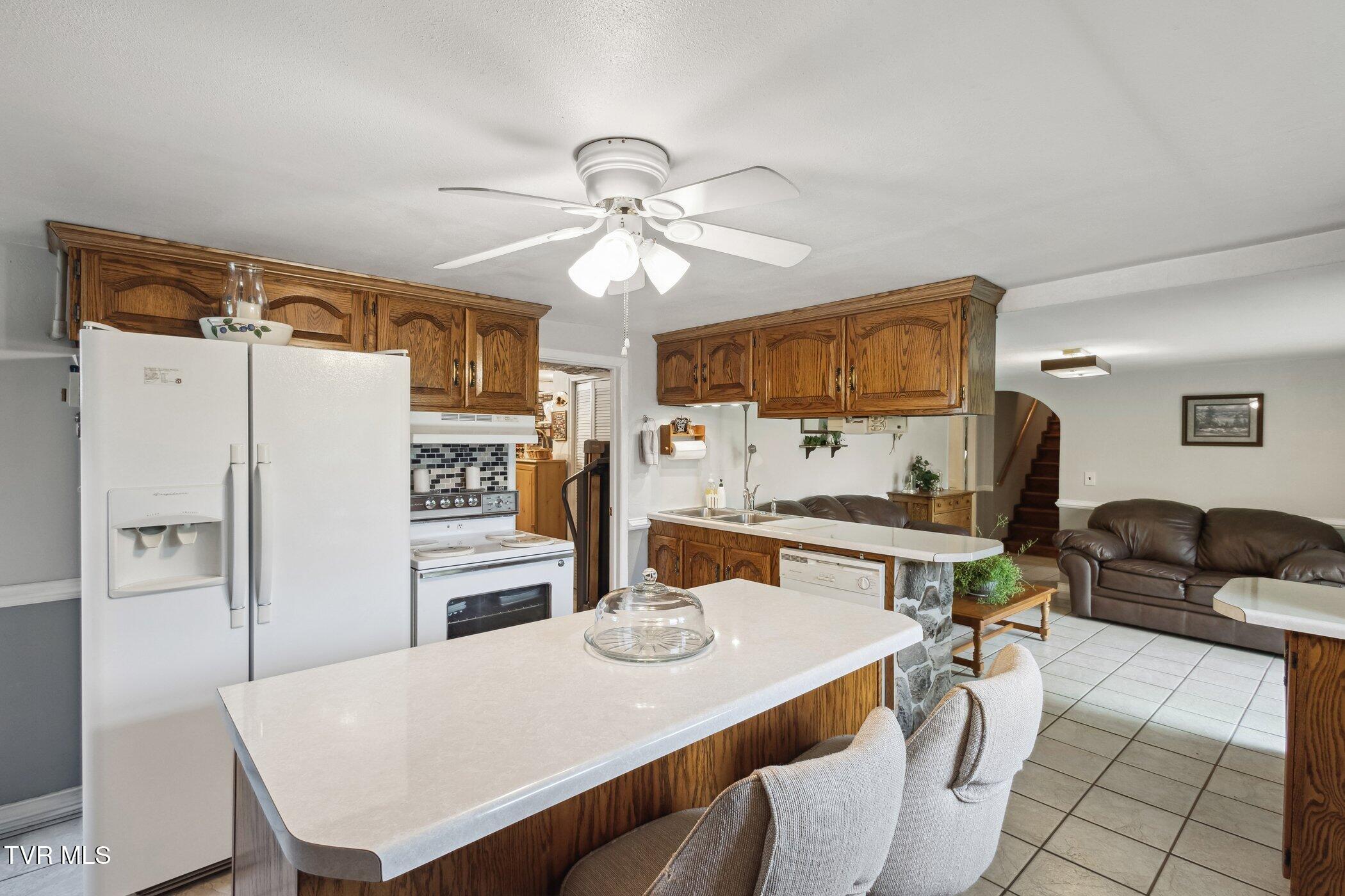 221 Locust Lane, Lebanon, Virginia image 36