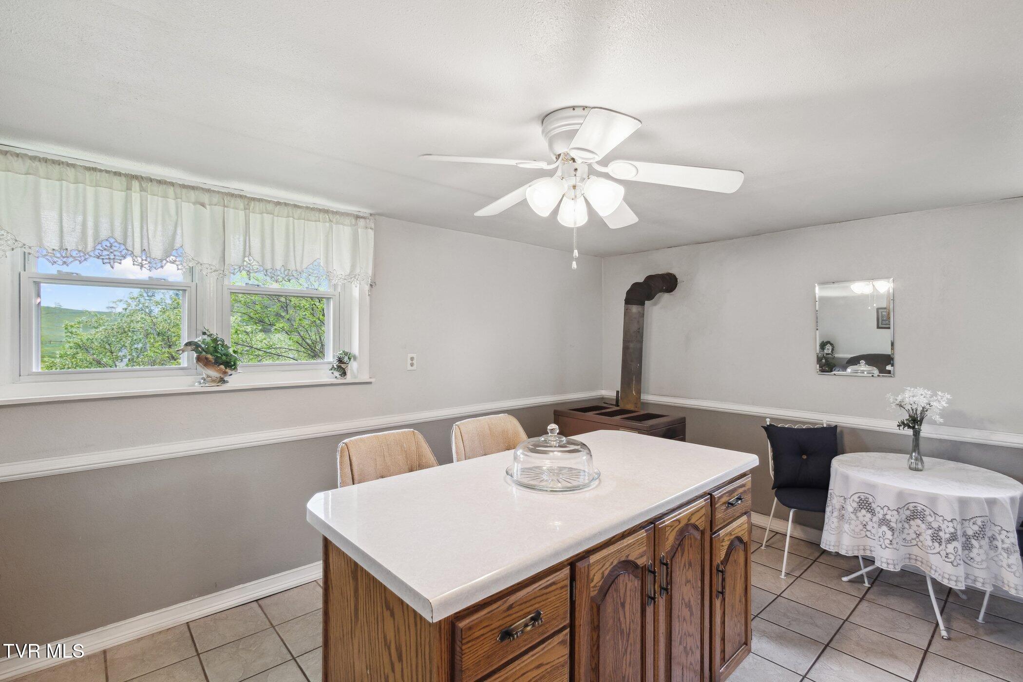 221 Locust Lane, Lebanon, Virginia image 39