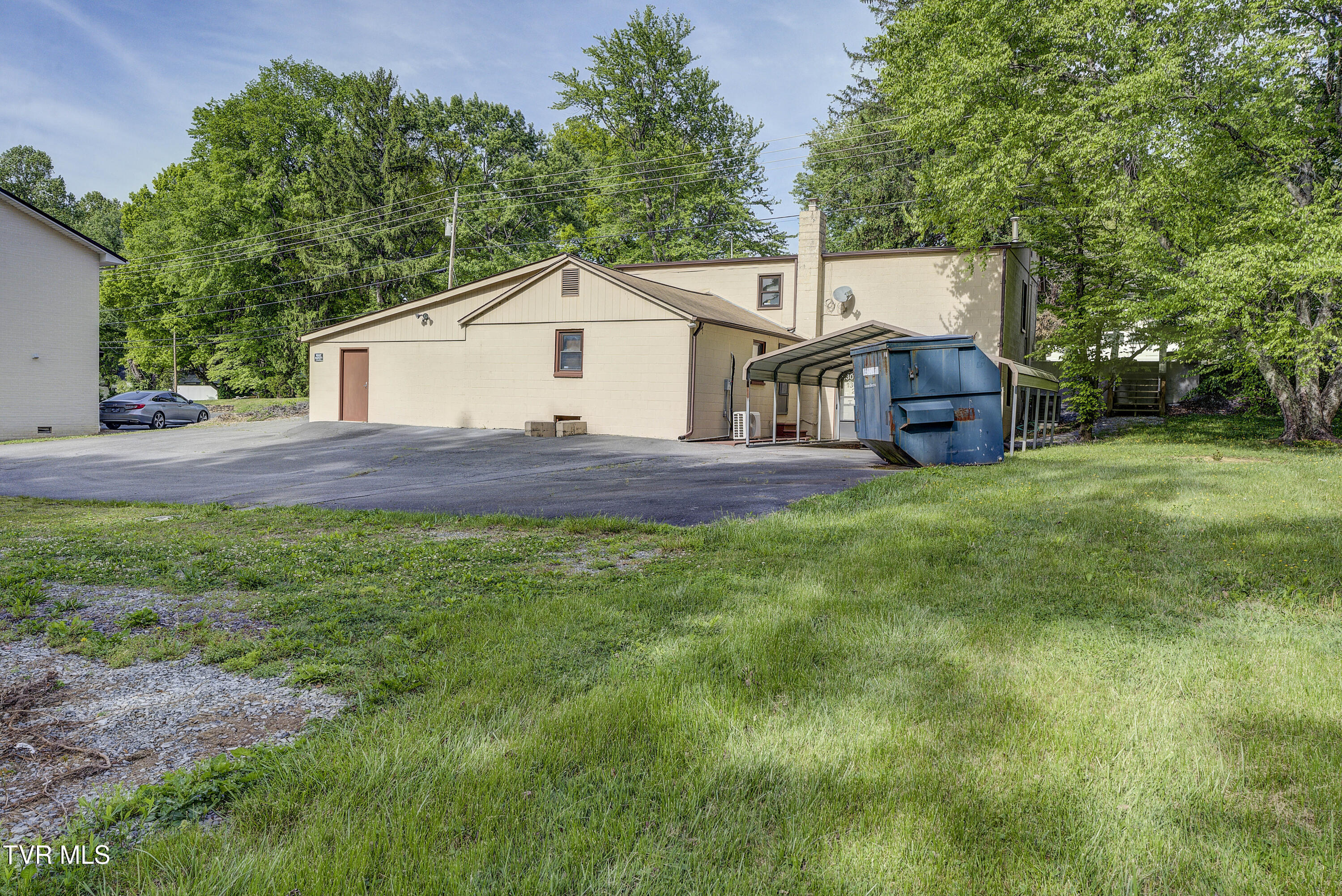 1306 Milligan Highway