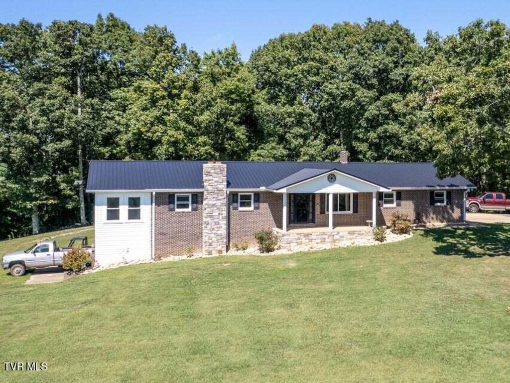 Photo of 5200 Greene Mountain Road, Greeneville, TN 37743 (MLS # 9994875)
