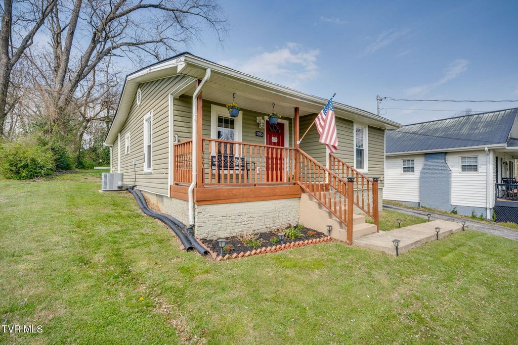 Photo of 1105 Miller Street, Johnson City, TN 37604 (MLS # 9992930)