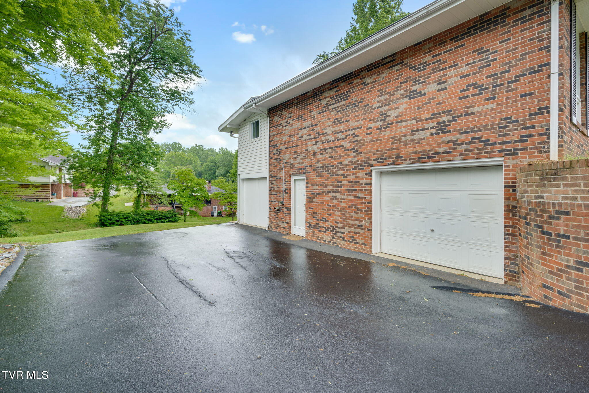 107 Dogwood Lane