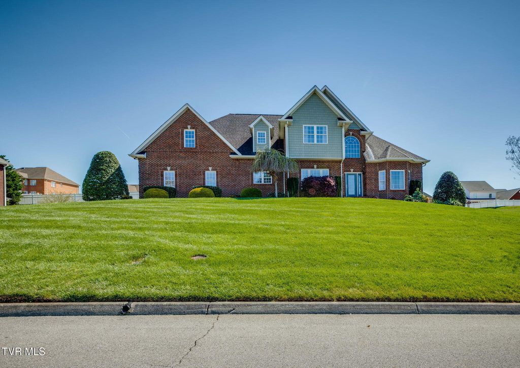 Photo of 408 Arrowhead Drive, Kingsport, TN 37664 (MLS # 9993719)