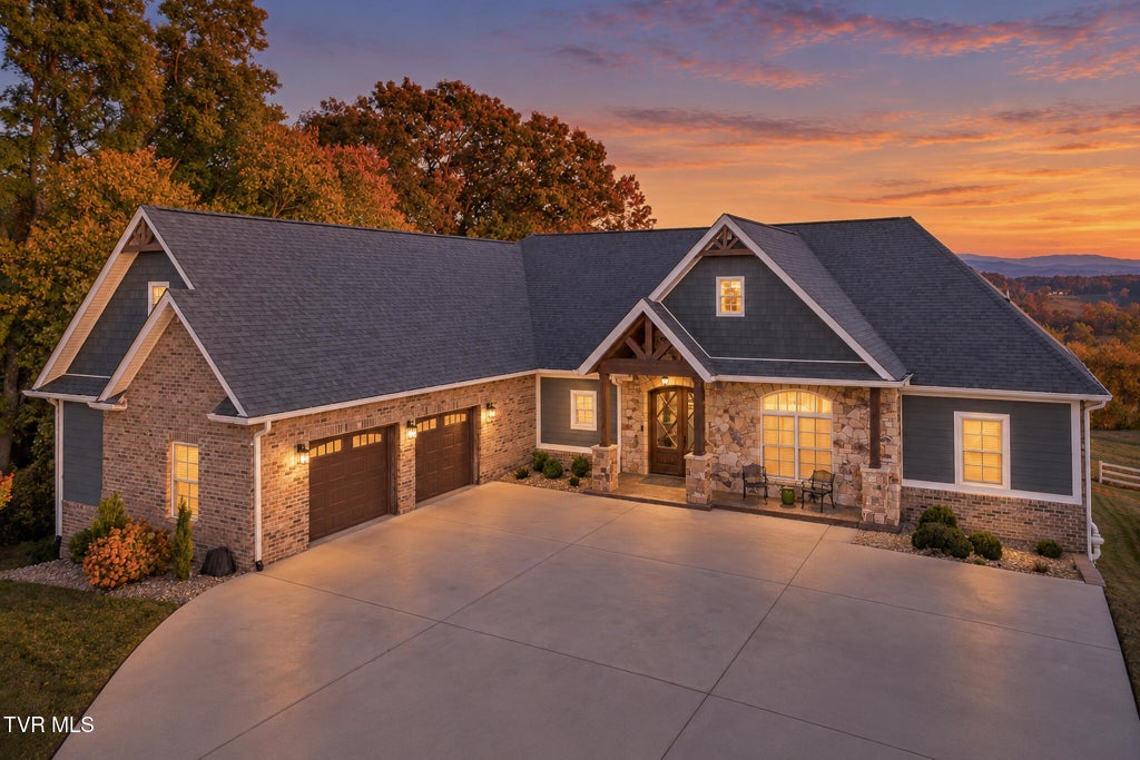 Photo of 337 Sunset Ridge Court, Johnson City, TN 37615 (MLS # 10002532)