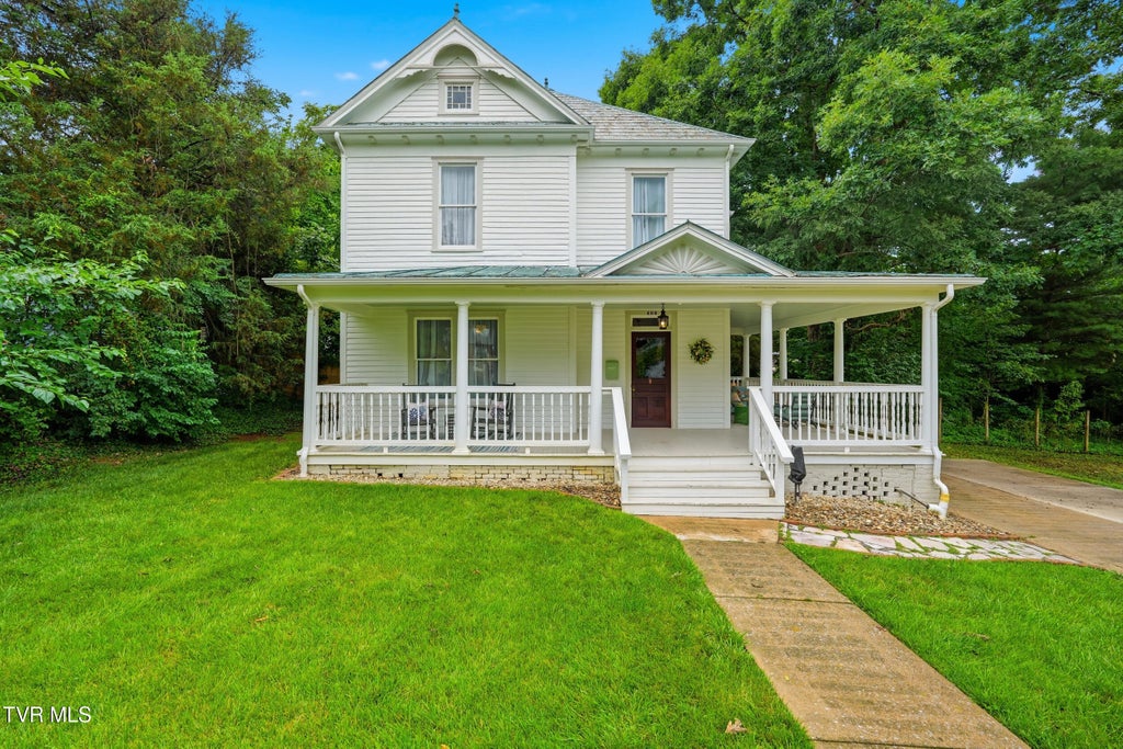 Photo of 406 Cutler Street, Greeneville, TN 37743 (MLS # 9996637)
