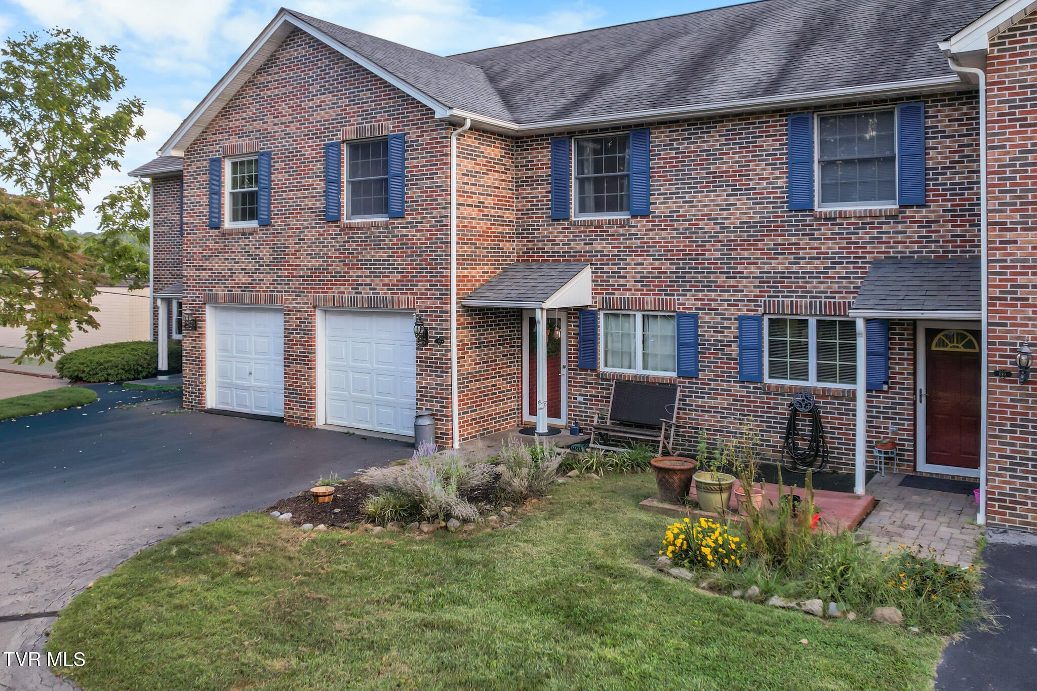 694 Thompson Drive # 11