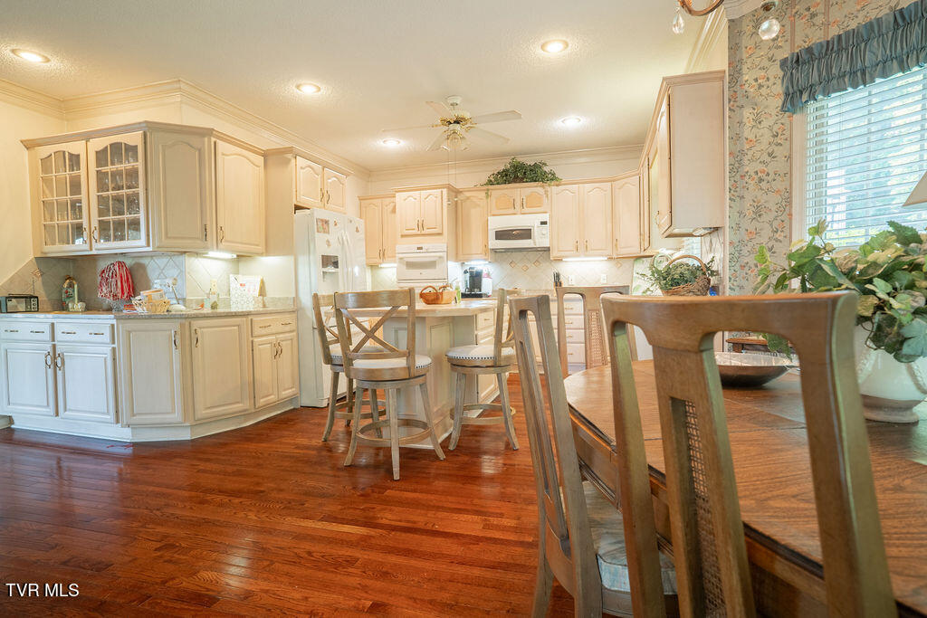 204 Shadowood Drive, Johnson City, Tennessee image 16