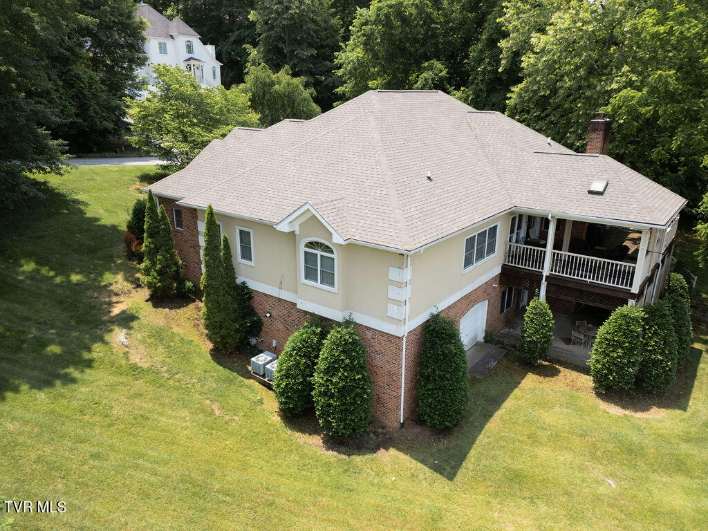 204 Shadowood Drive, Johnson City, Tennessee image 2