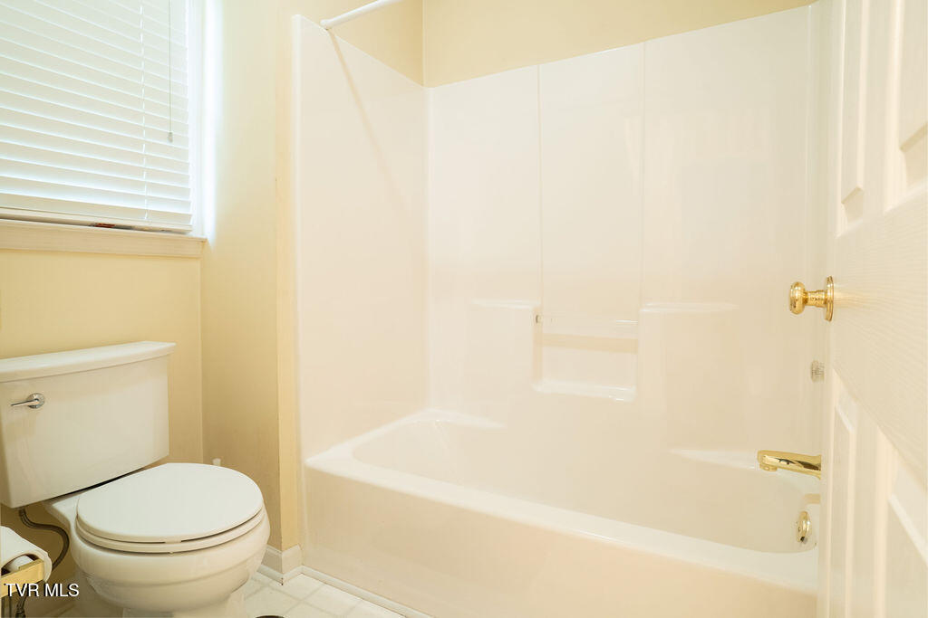 204 Shadowood Drive, Johnson City, Tennessee image 32