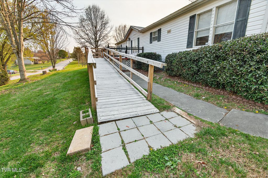 Photo of 62 Roaming Drive Drive, Chuckey, TN 37641 (MLS # 9993171)