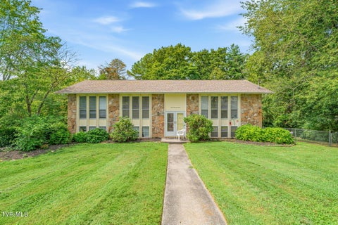 Homes For Sale - 9004 Luz Lane<br/> Knox County, Knoxville, TN 37923
