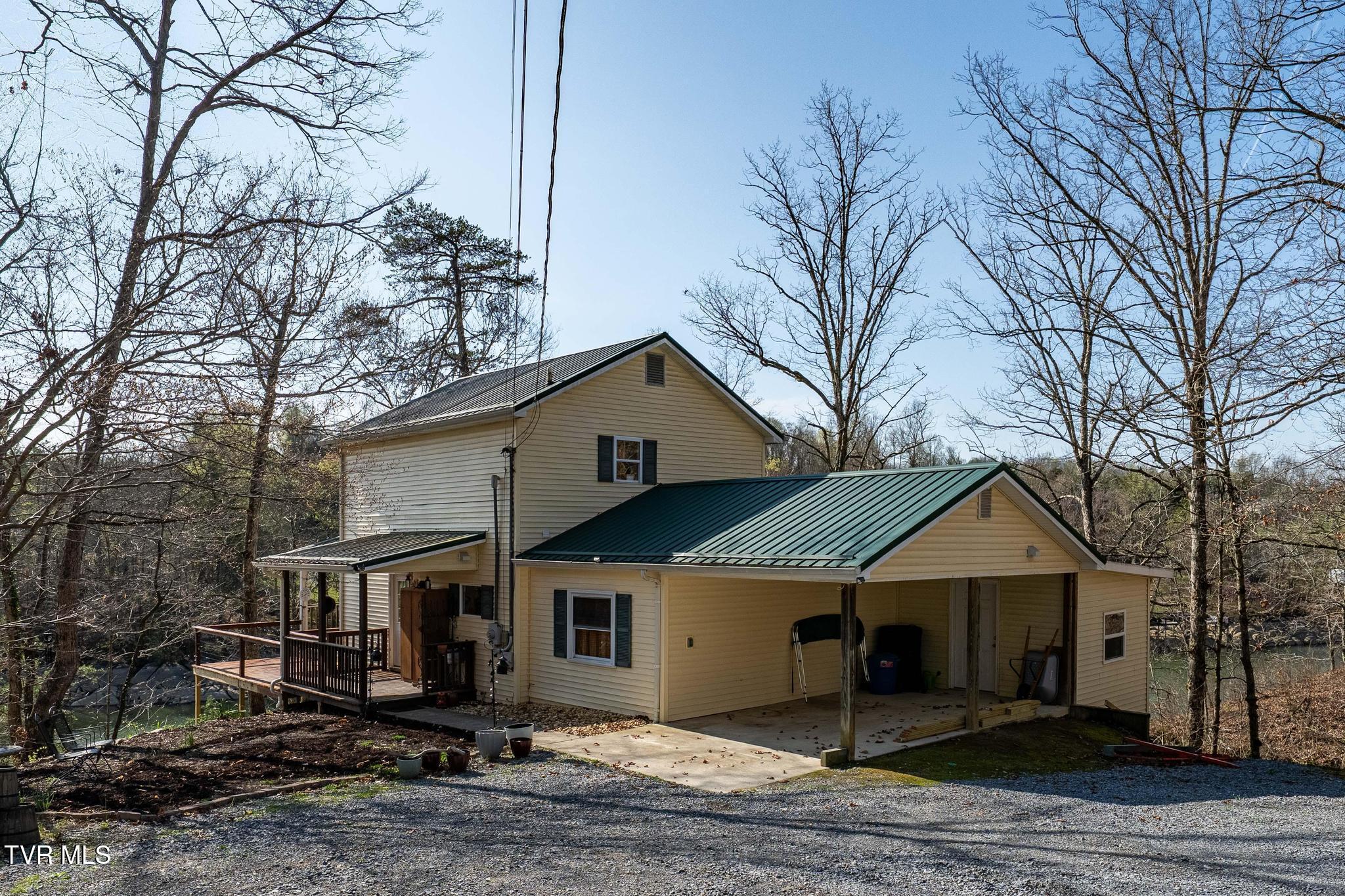 403 Deerlick Road, Piney Flats, Tennessee image 1