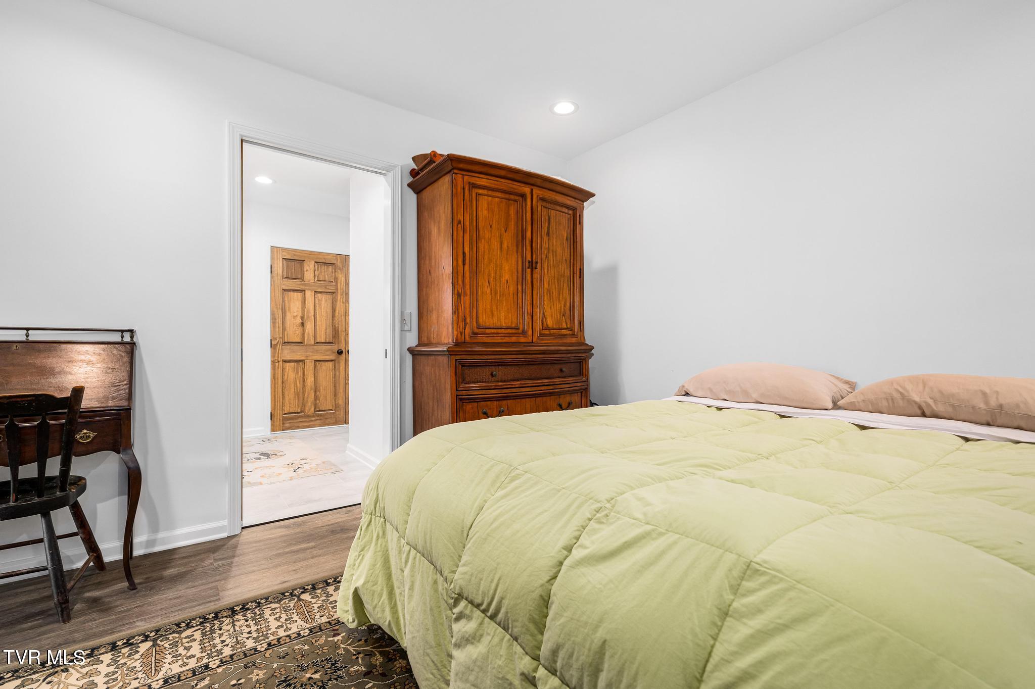 403 Deerlick Road, Piney Flats, Tennessee image 14