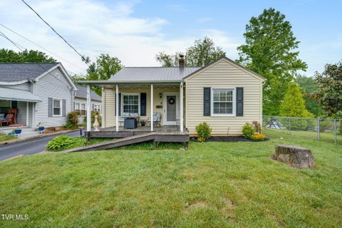 Photo of 1215 Maryland Avenue, Bristol, TN 37620 (MLS # 9995212)