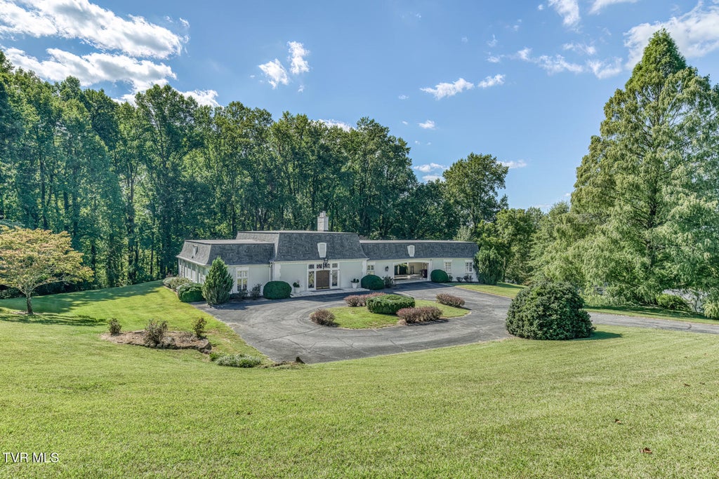 Photo of 129 Ridgemont Road, Johnson City, TN 37601 (MLS # 10001687)