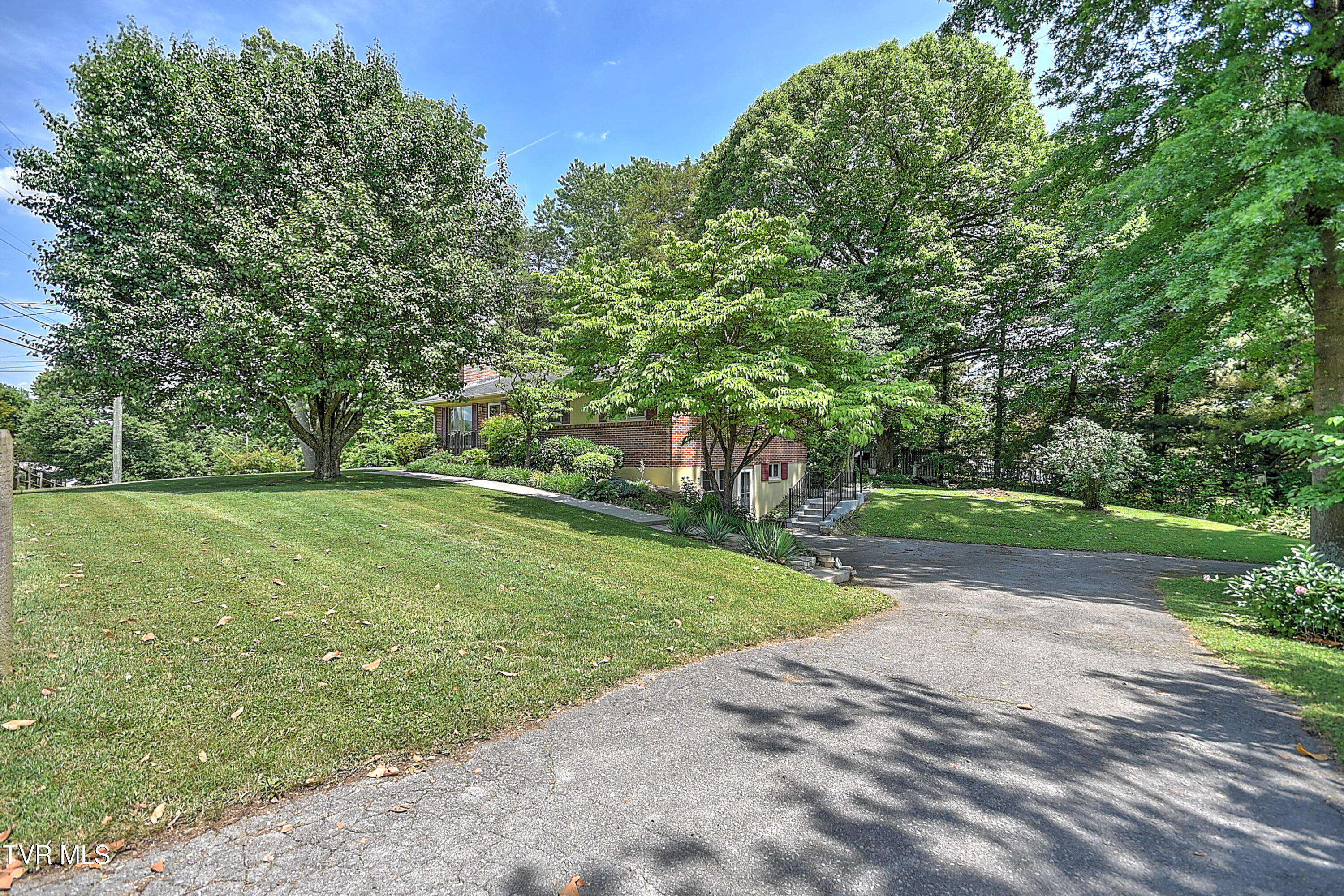 128 Hilltop Drive