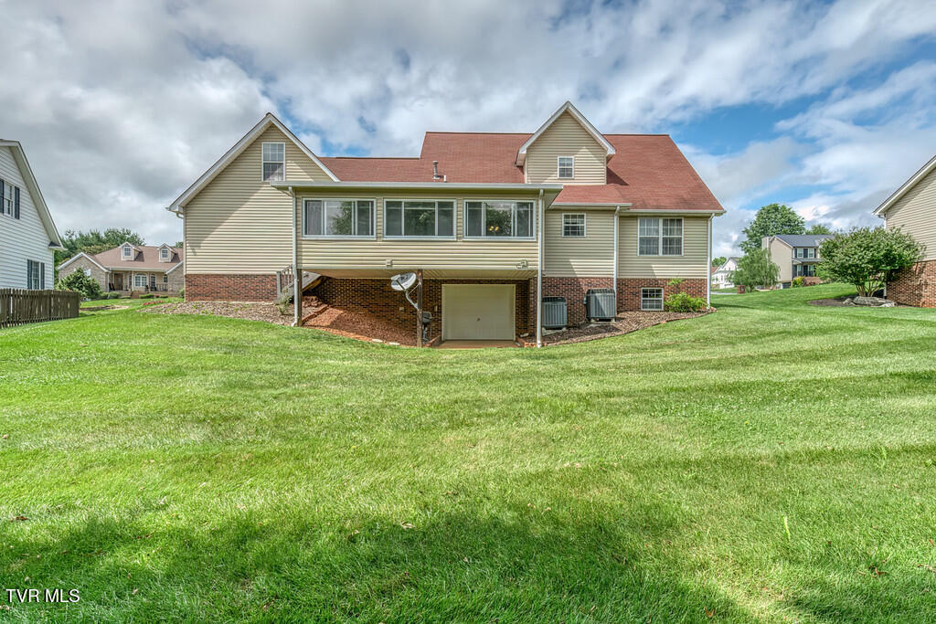 309 Autumn Circle, Bluff City, Tennessee image 9