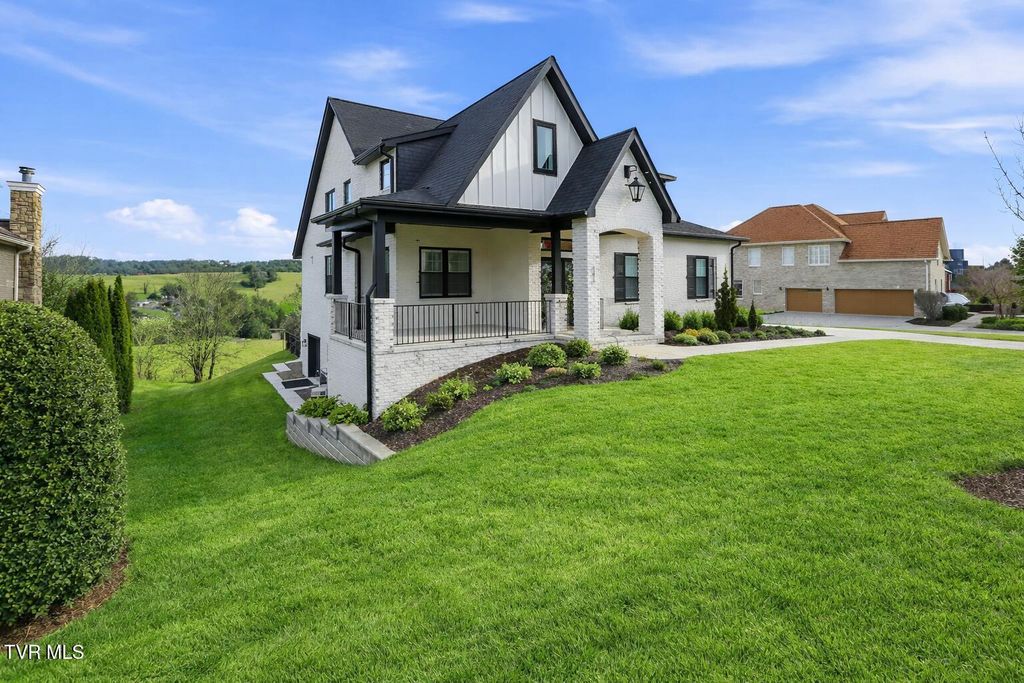 Photo of 141 Laurel Ridge Drive, Jonesborough, TN 37659 (MLS # 9991619)