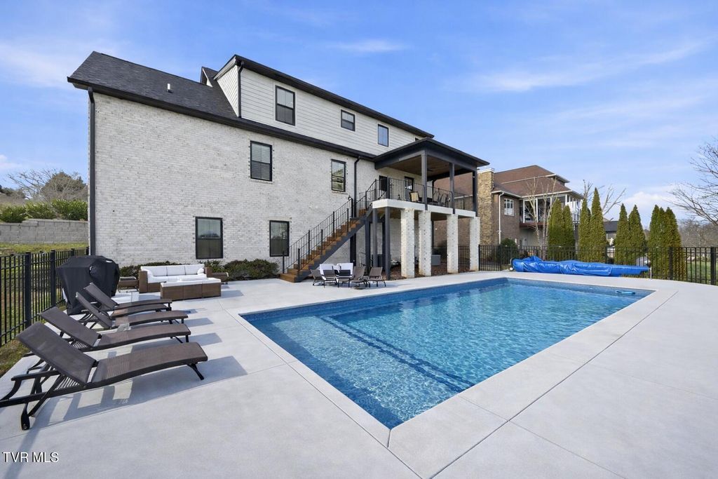 Photo of 141 Laurel Ridge Drive, Jonesborough, TN 37659 (MLS # 9991619)