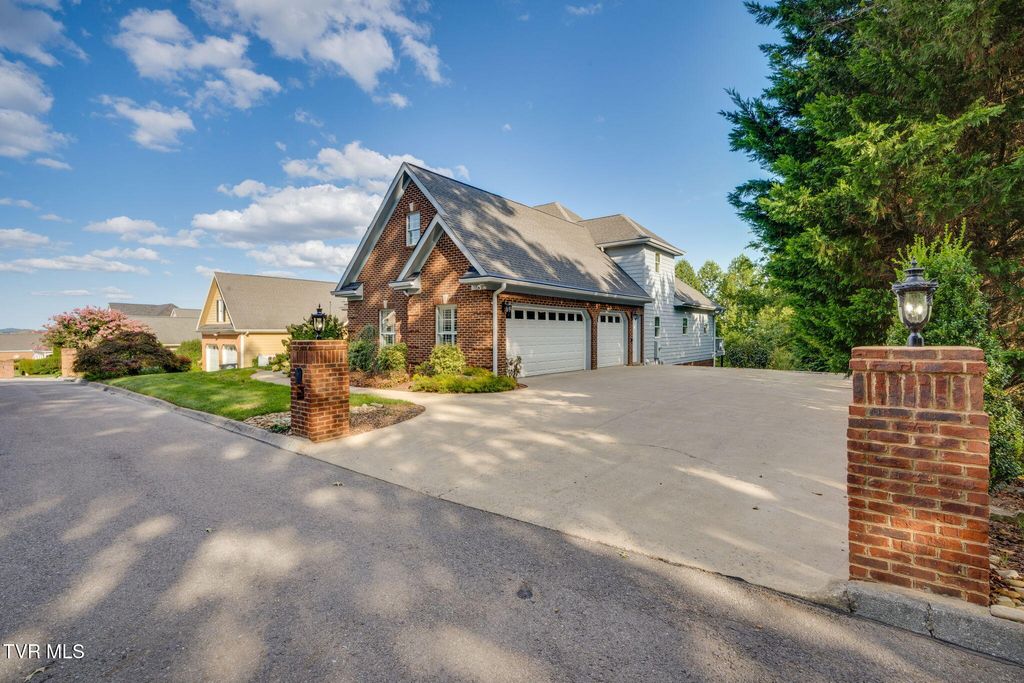 Photo of 292 Alpine Trail, Kingsport, TN 37663 (MLS # 9985809)