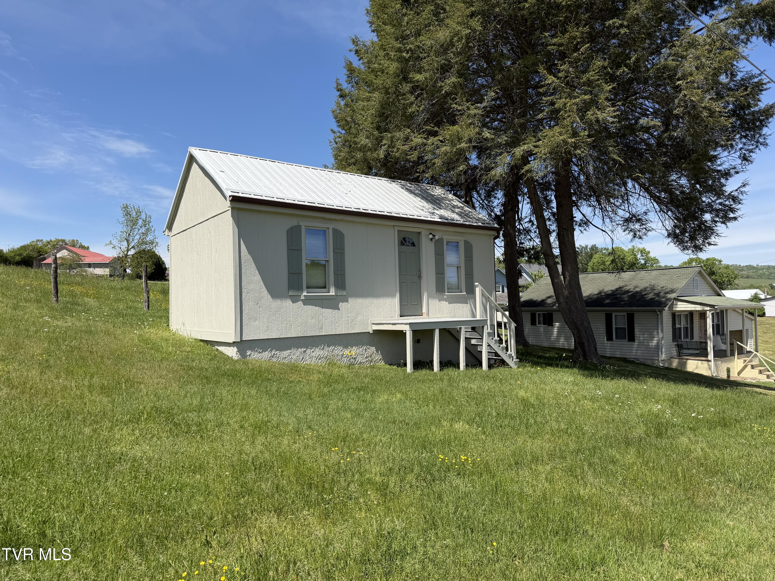 10069 Trading Post Lane