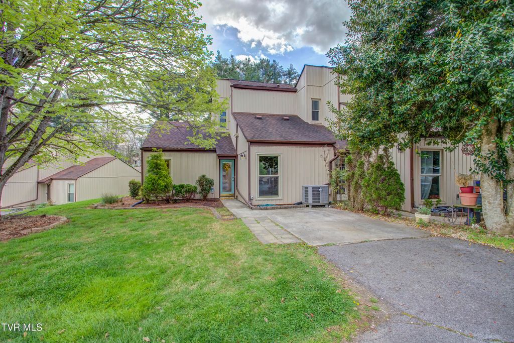 Photo of 780 Hamilton Road #Apt C1, Blountville, TN 37617 (MLS # 9993485)