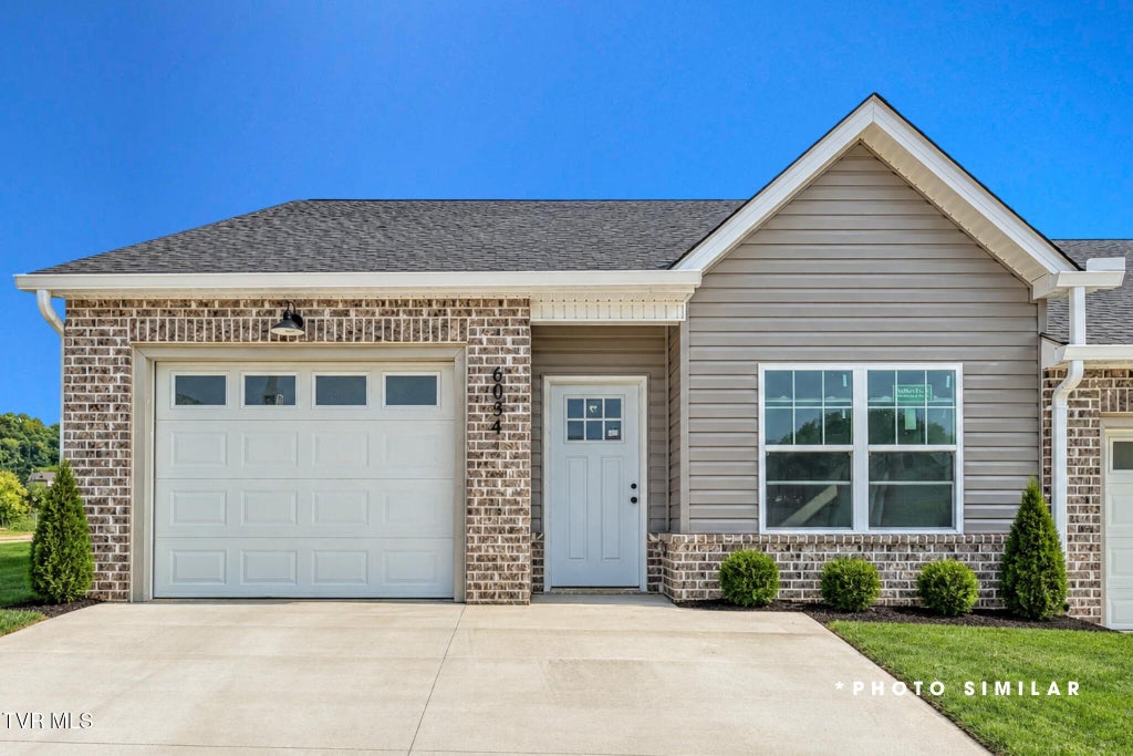 Photo of 6034 Ashlynn Oaks Private Drive, Blountville, TN 37617 (MLS # 10000979)