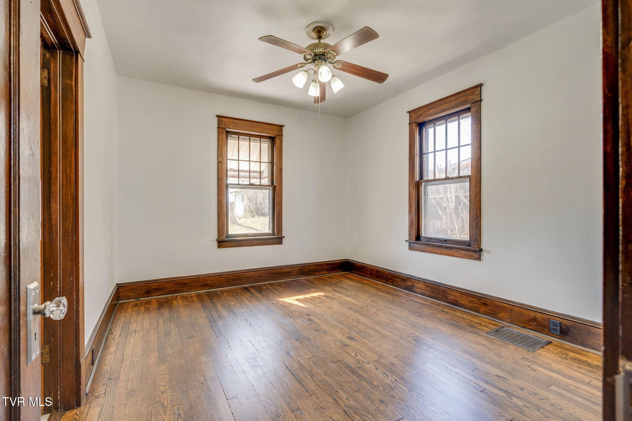 724 Prince Street, Bristol, Virginia image 27