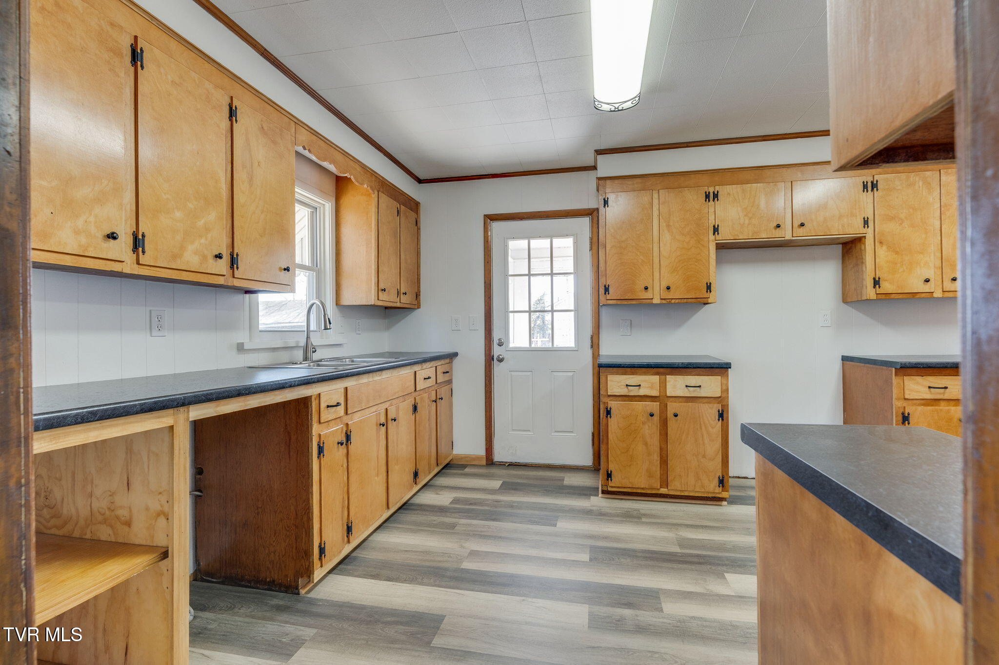 724 Prince Street, Bristol, Virginia image 16