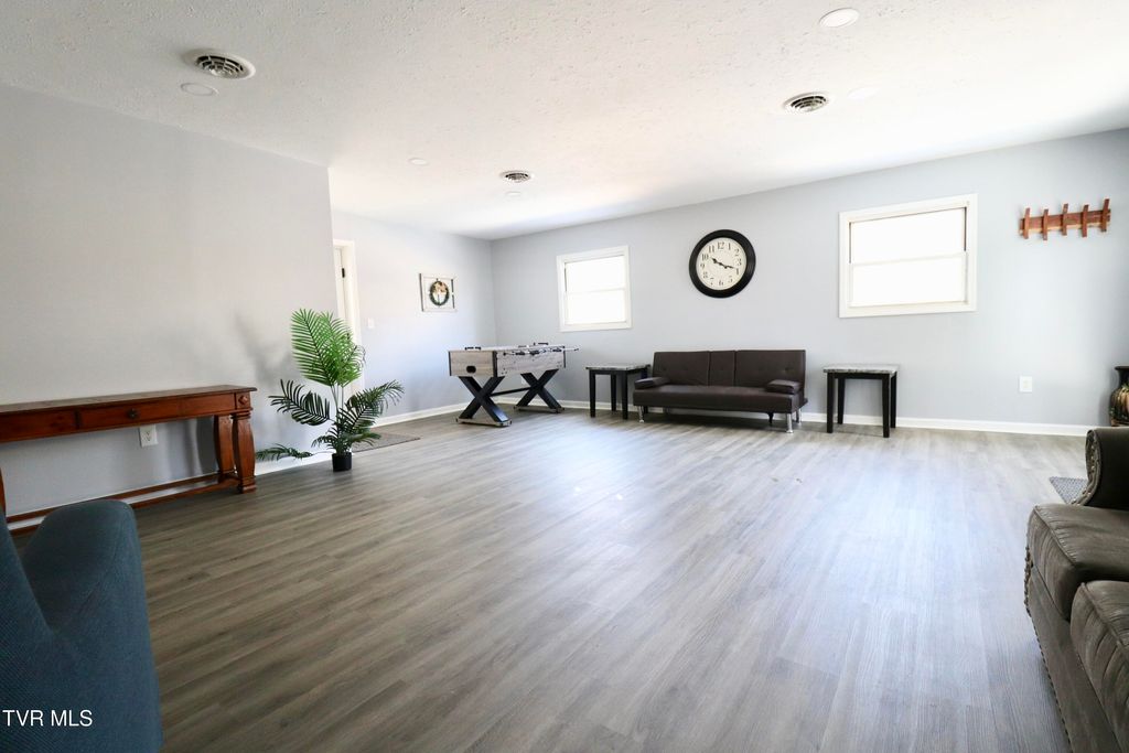 Photo of 8 Ridge St, Castlewood, VA 24224 (MLS # 9993937)