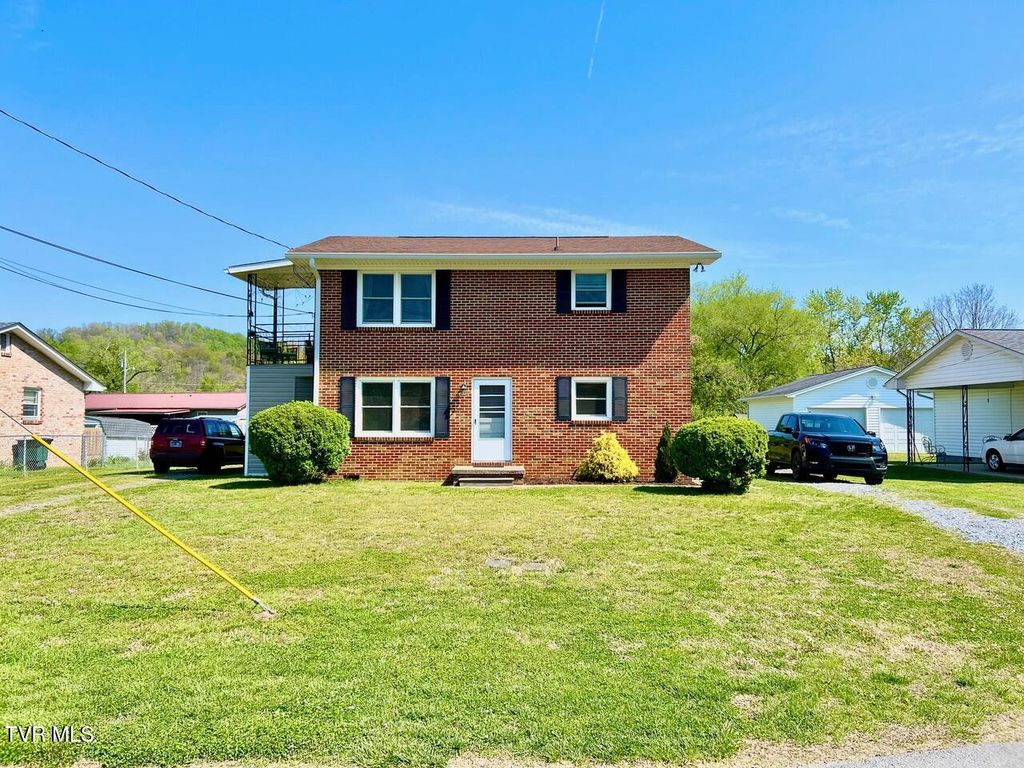 Photo of 615 6151/2 Bravo Street, Elizabethton, TN 37643 (MLS # 9993934)