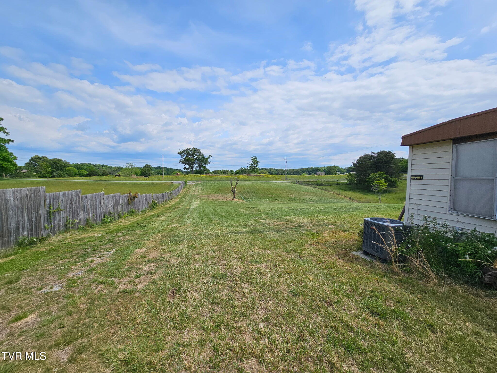 223 Tweed Road