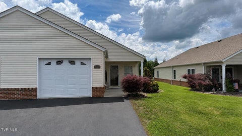 Condo For Sale - 1413 Lodge Pine Walk #1413<br/> Kingsport, TN 37660