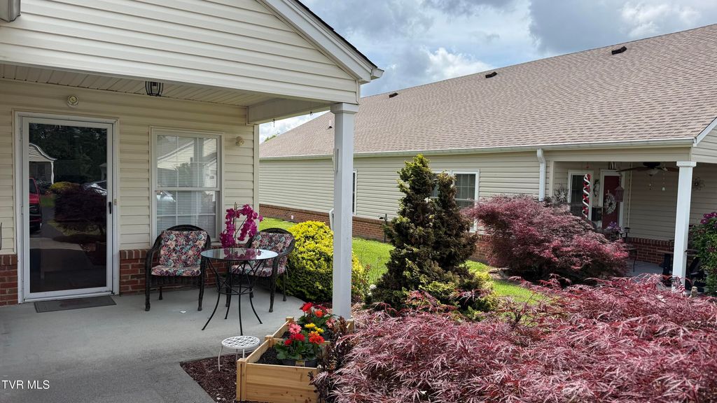 Photo of 1413 Lodge Pine Walk #1413, Kingsport, TN 37660 (MLS # 9996146)