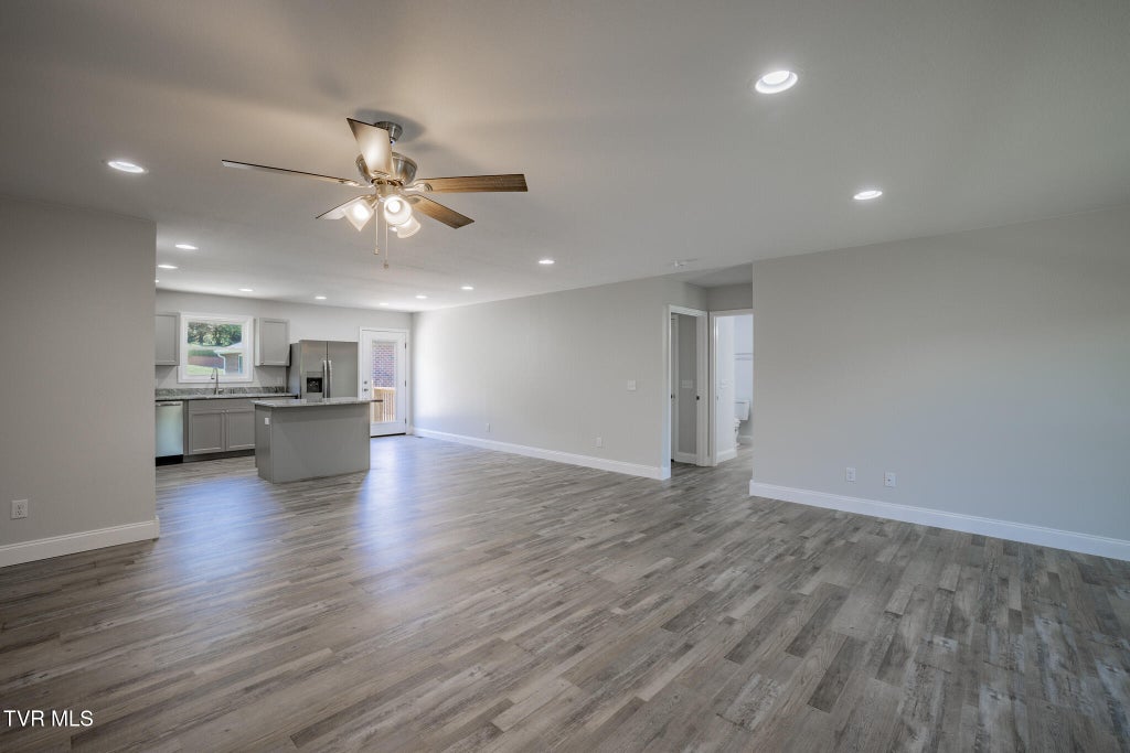 Photo of 209 Farmington Drive, Greeneville, TN 37743 (MLS # 9996335)