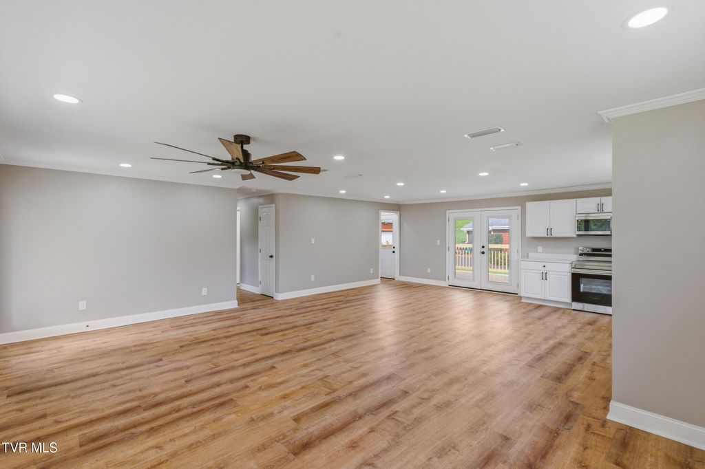 Photo of 400 Martindale Road, Bristol, TN 37620 (MLS # 9992838)