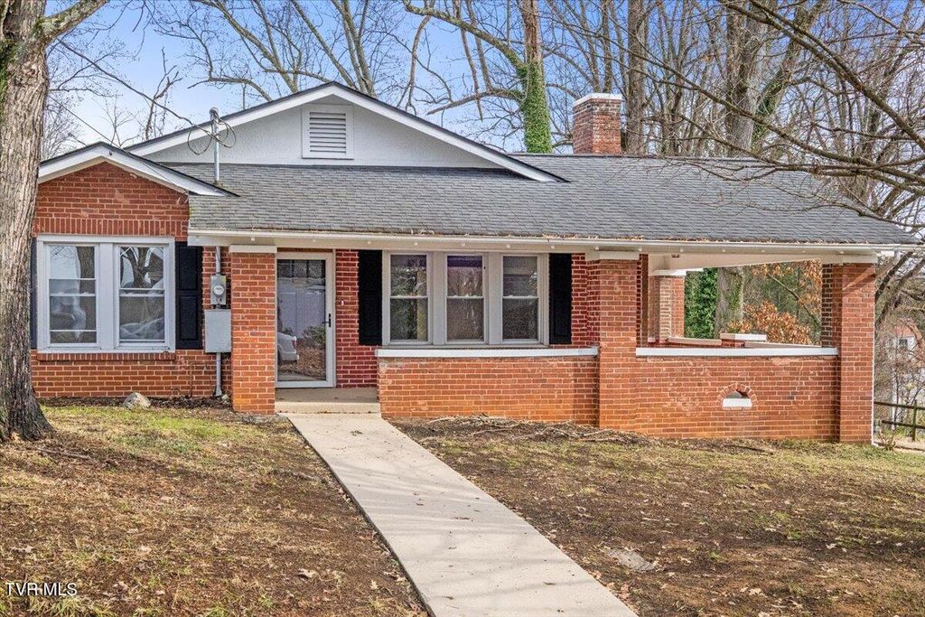 Photo of 1023 Carolina Avenue, Bristol, TN 37620 (MLS # 9989260)